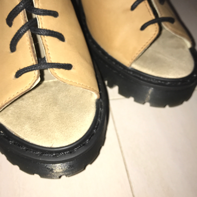 Dr.Martens(ドクターマーチン)のドクターマーチン CARMELITA レディースの靴/シューズ(ブーツ)の商品写真