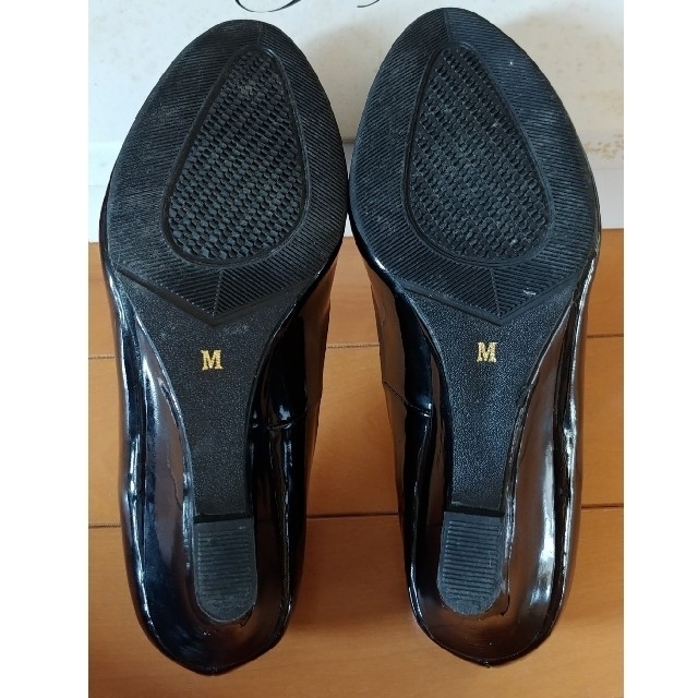 GAL FIT(ギャルフィット)の黒エナメルパンプス レディースの靴/シューズ(ハイヒール/パンプス)の商品写真