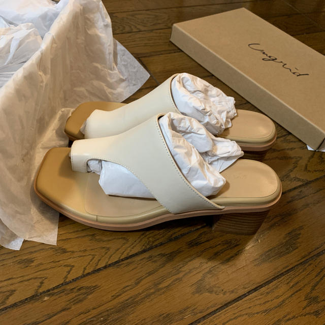 Ungrid(アングリッド)のUngrid 2019 サンダルMサイズ新品 レディースの靴/シューズ(サンダル)の商品写真