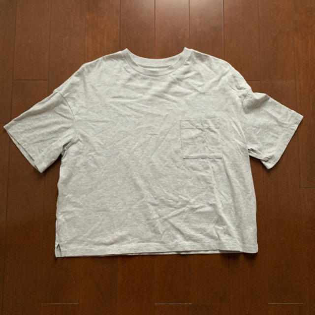 UNIQLO(ユニクロ)のユニクロ Tシャツ グレー レディースのトップス(Tシャツ(半袖/袖なし))の商品写真