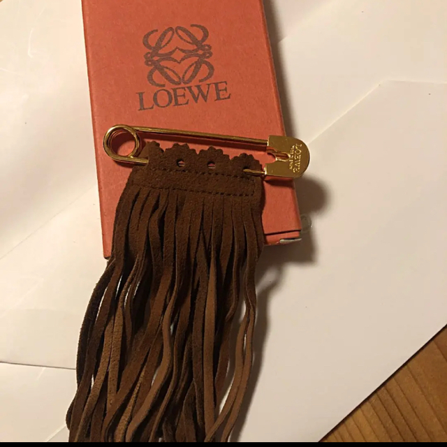 LOEWE(ロエベ)のloewe ピン レディースのアクセサリー(ブローチ/コサージュ)の商品写真