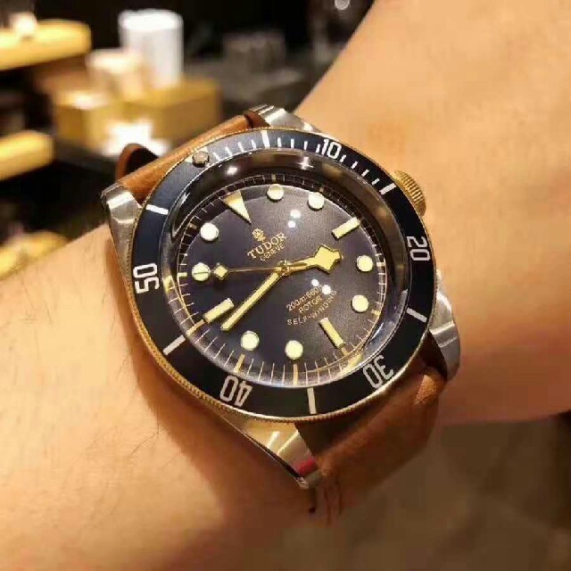 ブライトリング 時計 コピー 新作が入荷 、 TUDOR メンズ腕時計 797333N
の通販 by ゆこ's shop｜ラクマ