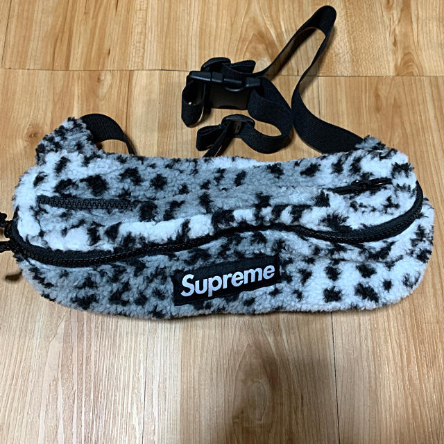 日本入荷 supreme Leopard Fleece Waist Bag - バッグ