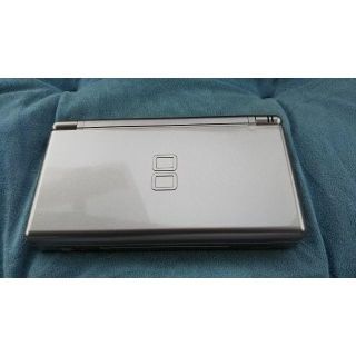 ニンテンドーDS(ニンテンドーDS)の【ジャンク】ニンテンドーDS　Lite　本体　メタリックロゼ(携帯用ゲーム機本体)