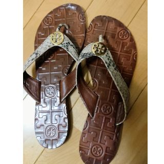 トリーバーチ(Tory Burch)のTory Burch  サンダル  パイソン(サイズ6)(サンダル)