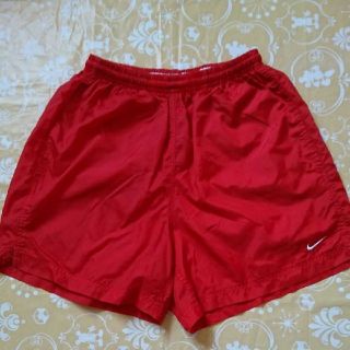 ナイキ(NIKE)のナイキ スポーツ ハーフパンツ 赤(ショートパンツ)