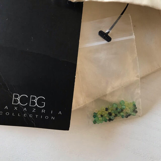 BCBGMAXAZRIA(ビーシービージーマックスアズリア)のBCBG チューブトップ　手刺繍　ビーズ刺繍 レディースのトップス(ベアトップ/チューブトップ)の商品写真