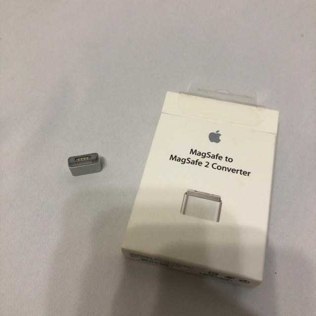 Mac (Apple)(マック)のMagsafe 2 Converter 純正 スマホ/家電/カメラのPC/タブレット(PC周辺機器)の商品写真