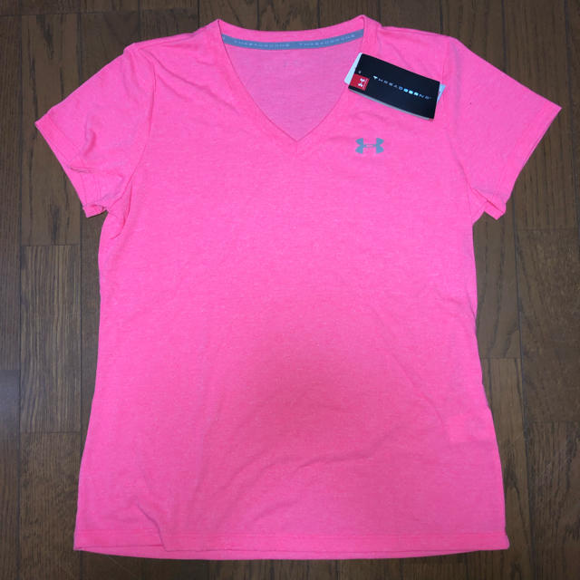 UNDER ARMOUR(アンダーアーマー)のアンダーアーマー Tシャツ 新品 レディースのトップス(Tシャツ(半袖/袖なし))の商品写真