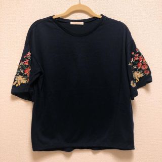 ショコラフィネローブ(chocol raffine robe)のchocol raffine 花刺繍 Tシャツ(Tシャツ(半袖/袖なし))