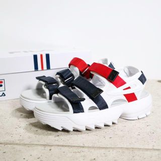 フィラ(FILA)の新品☆FILA☆ディスラプターサンダル ユニセックス☆兼用(サンダル)