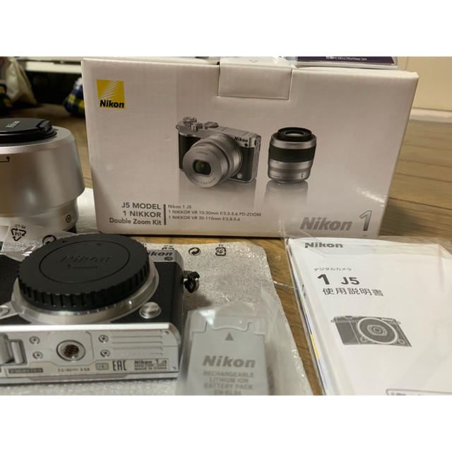 NIKON J5 ダブルズームキット