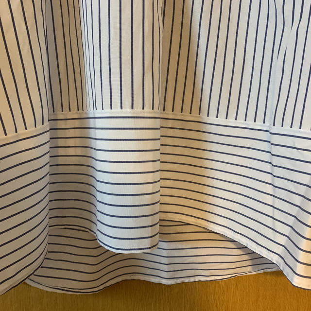 しまむら(シマムラ)の新品 しまむら フレア ノースリーブ ストライプ シャツ ブラウス L レディースのトップス(シャツ/ブラウス(半袖/袖なし))の商品写真