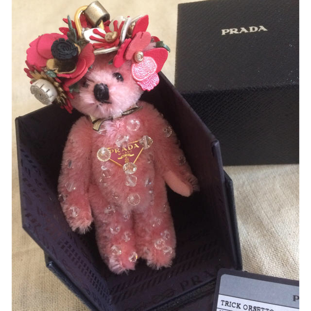 PRADA(プラダ)の【まみちゃん様】PRADAくまちゃん♡2匹♡ レディースのファッション小物(キーホルダー)の商品写真