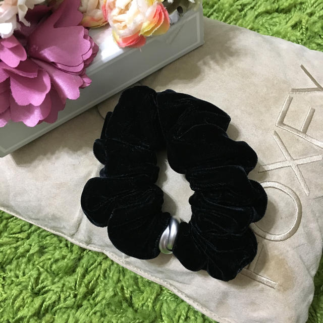 FOXEY(フォクシー)の新品フォクシー❤︎レディシュシュ レディースのヘアアクセサリー(ヘアゴム/シュシュ)の商品写真