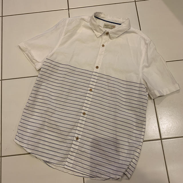 ZARA KIDS(ザラキッズ)のZARA ボターシャツ キッズ/ベビー/マタニティのキッズ服男の子用(90cm~)(ブラウス)の商品写真