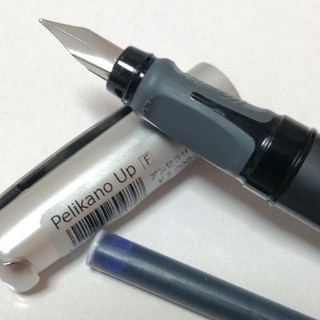 ペリカン(Pelikan)の【送料込】未使用 万年筆 ペリカーノアップ（黒）(ペン/マーカー)