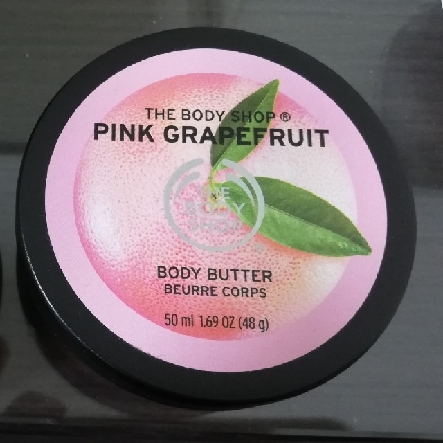 THE BODY SHOP(ザボディショップ)のTHE BODY SHOP　ピンクグレープフルーツ　ボディーバター コスメ/美容のボディケア(ボディクリーム)の商品写真