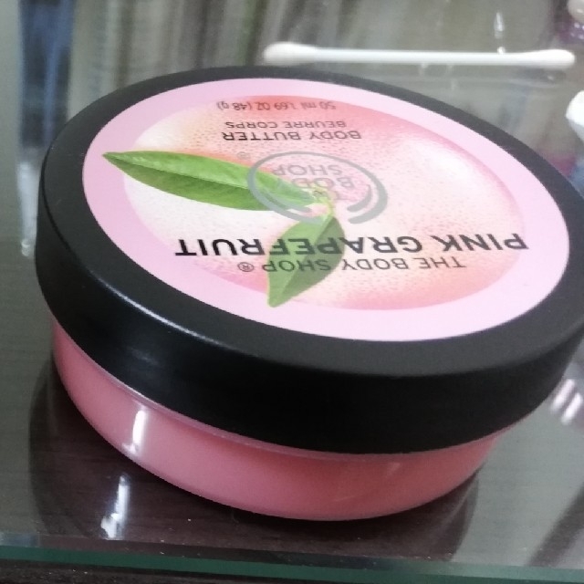 THE BODY SHOP(ザボディショップ)のTHE BODY SHOP　ピンクグレープフルーツ　ボディーバター コスメ/美容のボディケア(ボディクリーム)の商品写真