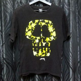 ステューシー(STUSSY)のＳＴＵＳＳＹステューシーヴィンテージイエローボタニカルスカルＴシャツ黒Ｓサイズ(Tシャツ/カットソー(半袖/袖なし))