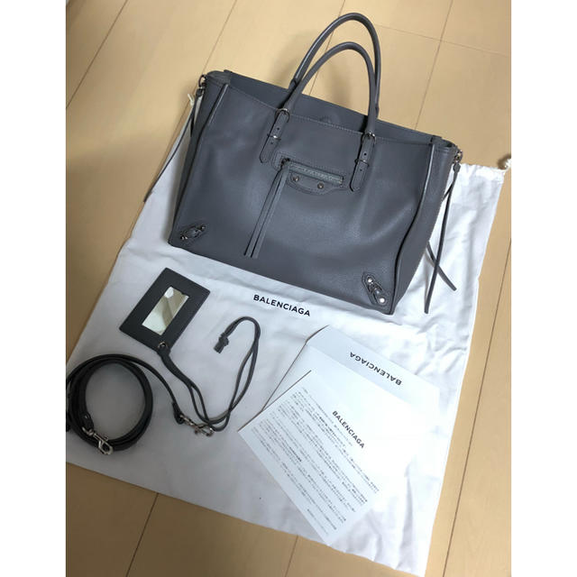 BALENCIAGA ペーパー バック A6サイズ グレー 美 正規品