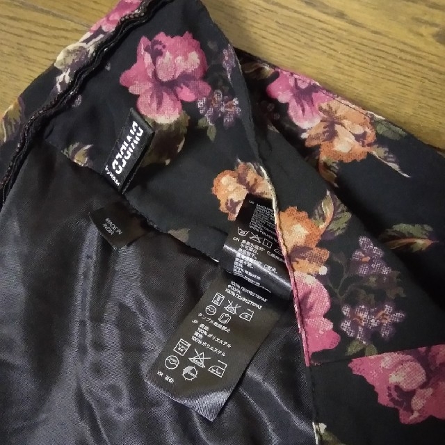 🥀🌹🥀薔薇のミニ スカート🌹🥀ボトムス🌹 レディースのスカート(ミニスカート)の商品写真