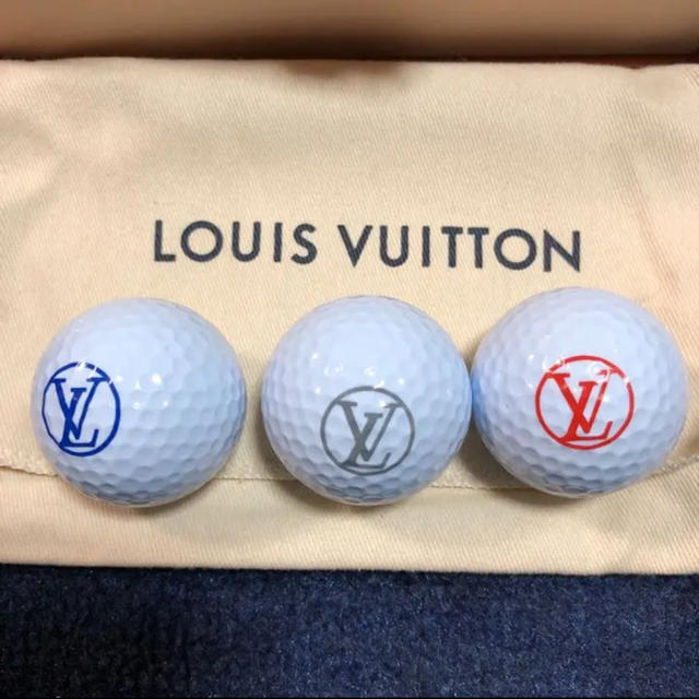 LOUIS VUITTON - ルイヴィトンゴルフボールの通販 by エミリ|ルイ