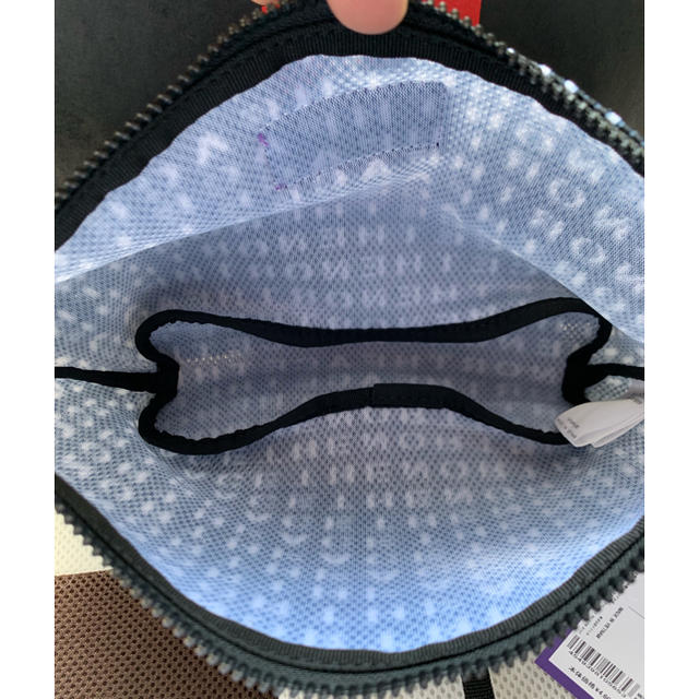 THE NORTH FACE(ザノースフェイス)のノースフェイス ロゴメッシュポーチ Mブラック レディースのバッグ(ショルダーバッグ)の商品写真