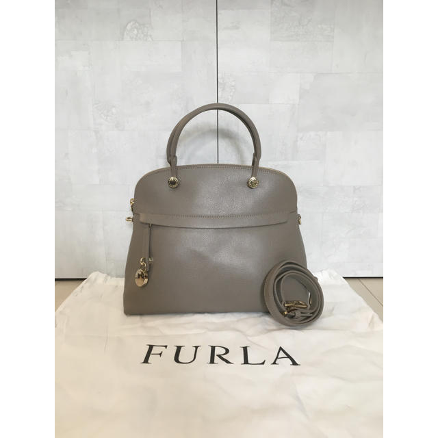 【美品】フルラ FURLA パイパー M レディース ハンドバッグ グレー