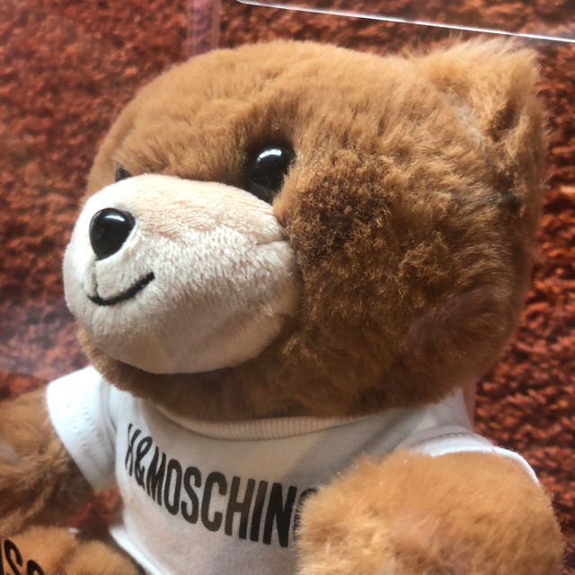 MOSCHINO(モスキーノ)の【希少品♡VIPイベント】モスキーノ H&M iPhone テディベア カバー スマホ/家電/カメラのスマホアクセサリー(モバイルケース/カバー)の商品写真