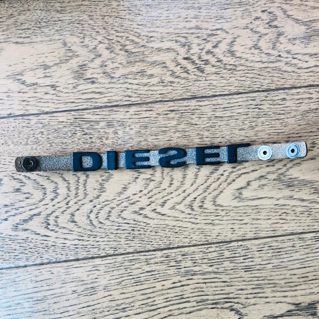 DIESEL(ディーゼル)のDIESELのブレスレット メンズのアクセサリー(ブレスレット)の商品写真