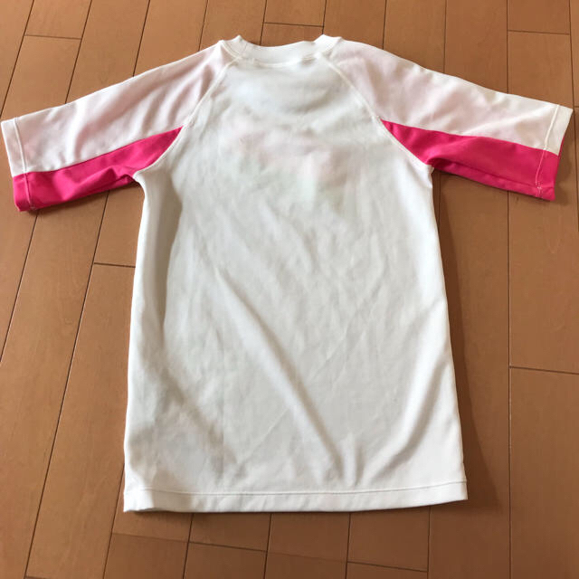 NIKE(ナイキ)のラッシュガード 女の子 150 ナイキ キッズ/ベビー/マタニティのキッズ服女の子用(90cm~)(水着)の商品写真