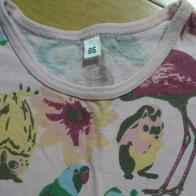 西松屋(ニシマツヤ)のTシャツ  95  ピンク  アニマル  花柄 キッズ/ベビー/マタニティのキッズ服女の子用(90cm~)(Tシャツ/カットソー)の商品写真