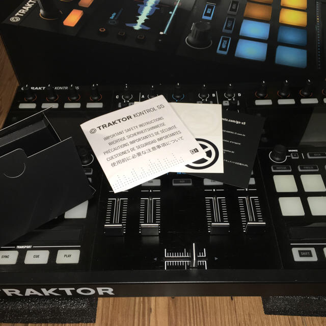 Native Instruments TRAKTOR KONTROL S5 Native Instruments TRAKTOR KONTROL S5
