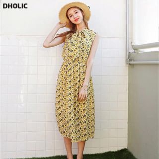 ディーホリック(dholic)のdholic ネックストラップスリーブレスフローラルワンピース(ひざ丈ワンピース)