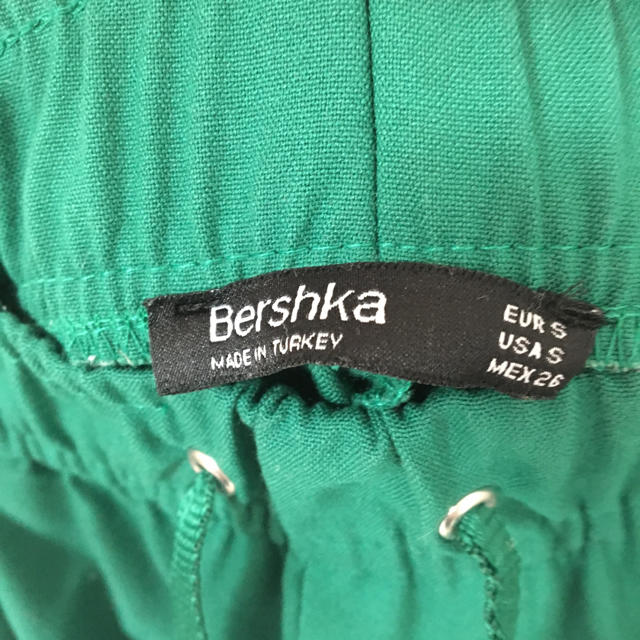 Bershka(ベルシュカ)のニキ様専用 レディースのパンツ(カジュアルパンツ)の商品写真