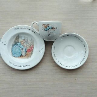 ウェッジウッド(WEDGWOOD)のきさあよ様専用！ウェッジウッド　ピーターラビット　カップ＆ソーサー＆プレート(食器)