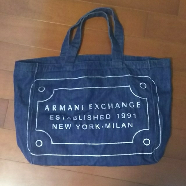 ARMANI EXCHANGE(アルマーニエクスチェンジ)の新品 ARMANI  EXCHANGE デニムトートバッグ レディースのバッグ(トートバッグ)の商品写真