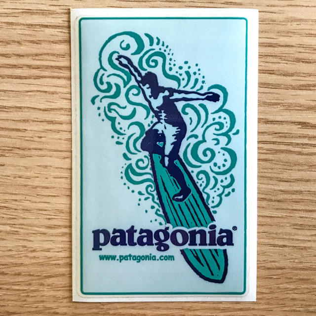 patagonia(パタゴニア)のpatagonia パタゴニア 廃盤 ステッカー 正規品サーフィン1枚 送料無料 エンタメ/ホビーのコレクション(ノベルティグッズ)の商品写真