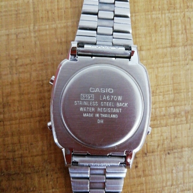 CASIO(カシオ)のused ☆チープカシオLA670W グレーフェイス♪ レディースのファッション小物(腕時計)の商品写真