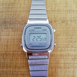 カシオ(CASIO)のused ☆チープカシオLA670W グレーフェイス♪(腕時計)