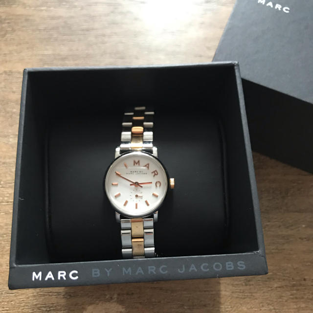 MARC BY MARC JACOBS(マークバイマークジェイコブス)のMARC BY MARCJACOBS 腕時計 レディースのファッション小物(腕時計)の商品写真