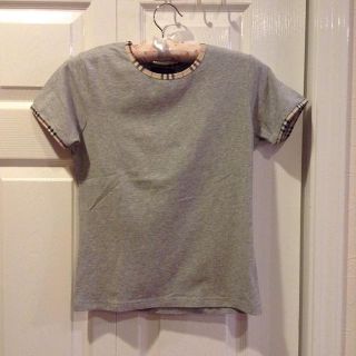 バーバリー(BURBERRY)の美品♡バーバリーのTシャツ♡グレー(Tシャツ(半袖/袖なし))