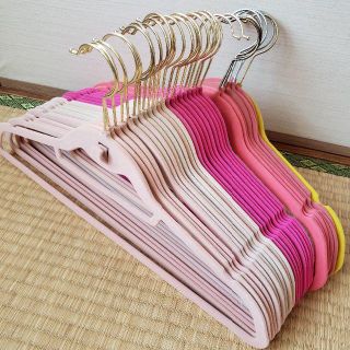 すべり止め仕様ハンガー　29本(押し入れ収納/ハンガー)