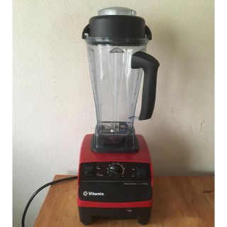 バイタミックス(Vitamix)の【送料無料】vitamix TNC5200(ジューサー/ミキサー)