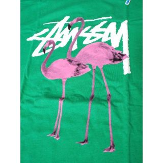 ステューシー(STUSSY)の【新品】ステューシー フラミンゴ フォト Tシャツ 緑 MB253(Tシャツ/カットソー(半袖/袖なし))