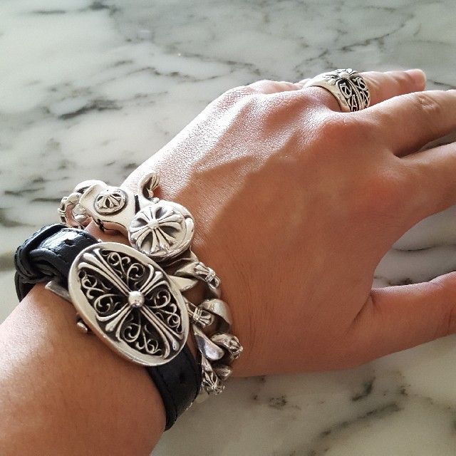 CHROME HEARTS クロムハーツ クラシックオーバル レザーブレスレット CHROME HEARTS クロムハーツ クラシックオーバル レザーブレスレット