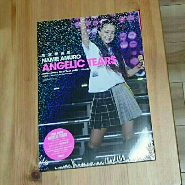 安室奈美恵 本 雑誌 ANGELIC TEARS 新品 未開封 エンタメ/ホビーのタレントグッズ(ミュージシャン)の商品写真