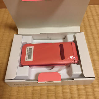 キョウセラ(京セラ)の【新品未使用】au GRATINA KYF37（ピンク）SIMフリー(携帯電話本体)