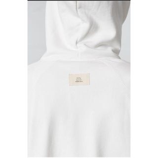 フィアオブゴッド(FEAR OF GOD)のfog essentials 半袖パーカー M 白 新品 エッセンシャルズ(パーカー)